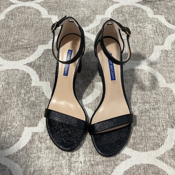 Stuart Weitzman Nearlynude black sandal - Picture 3 of 3